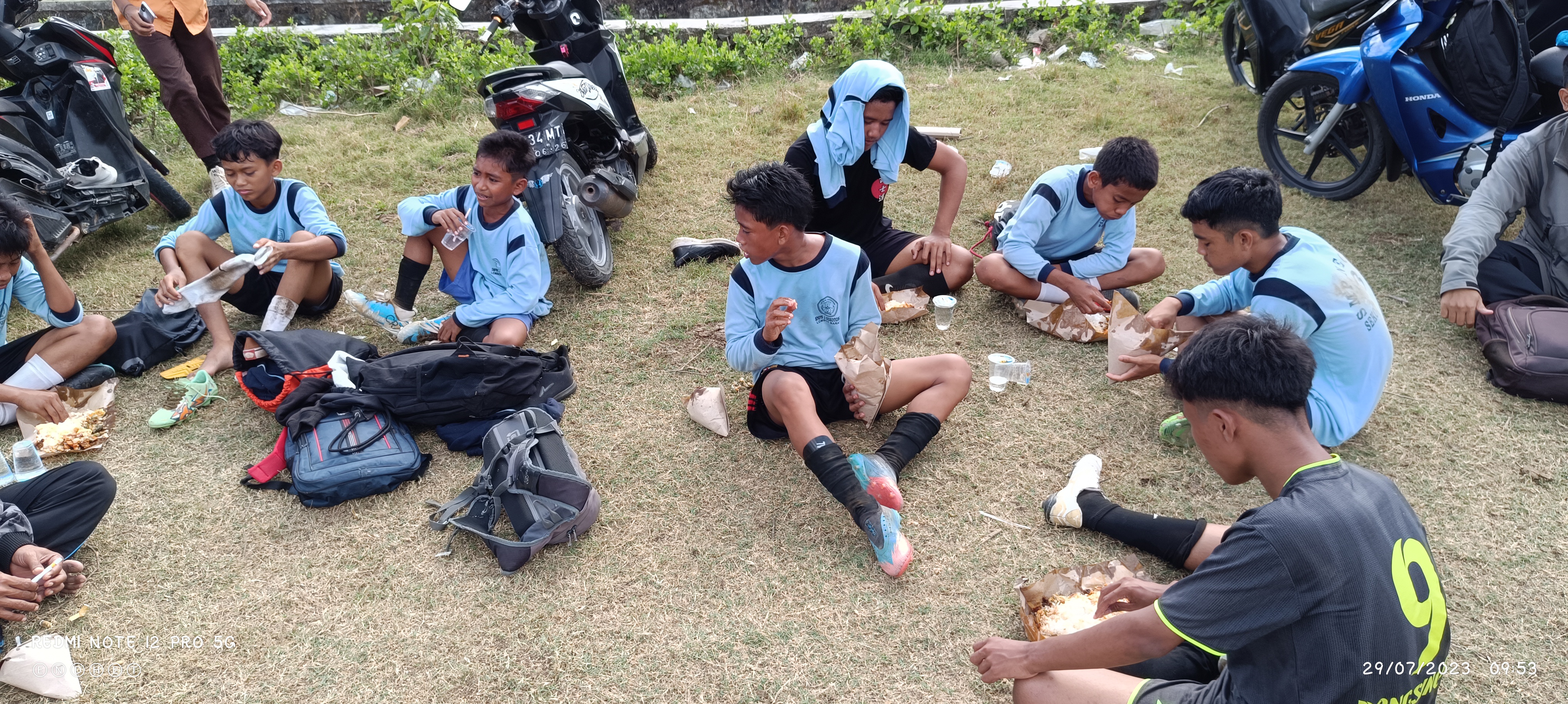 LOMBA SEPAK BOLA ANTAR SMP KECAMATAN SEKOTONG