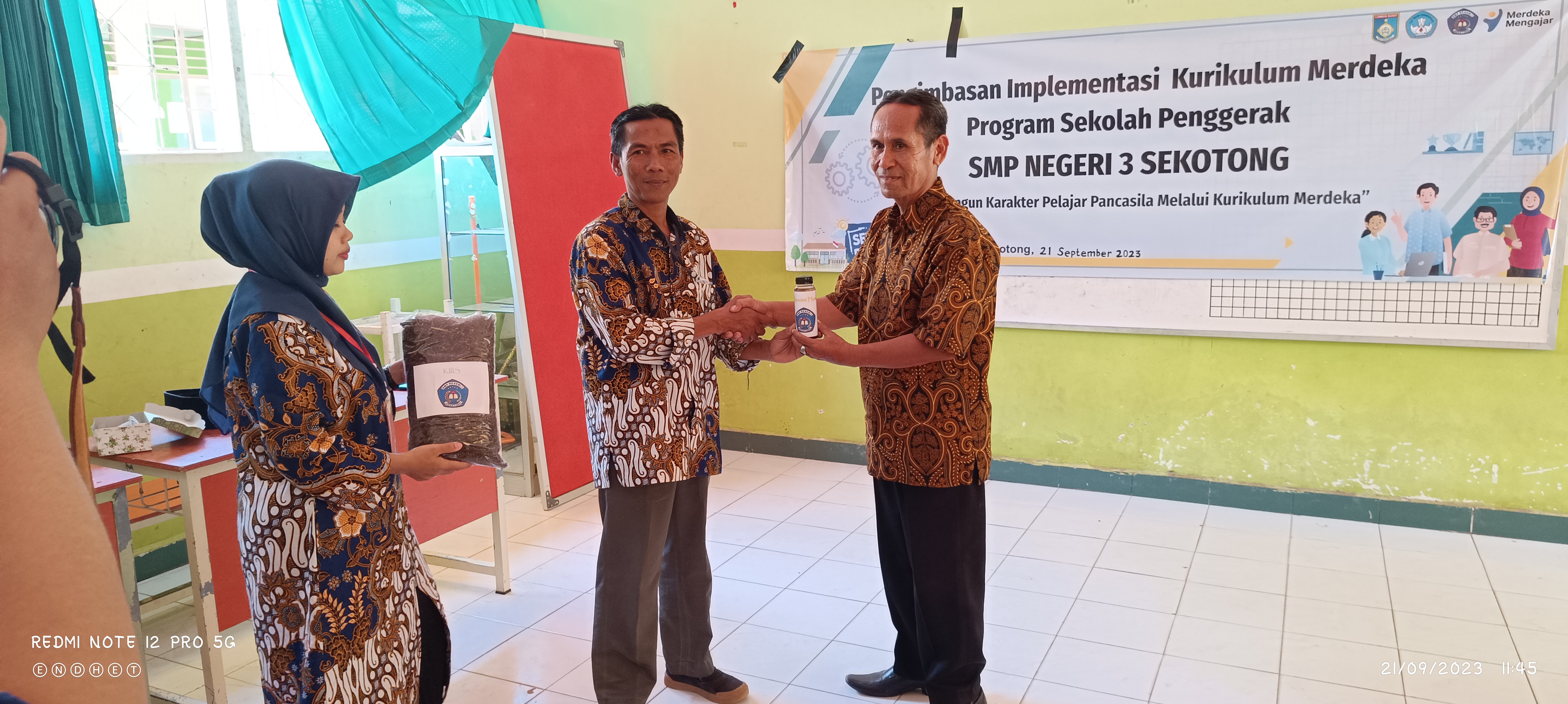 PENGIMBASAN IKM PROGRAM SEKOLAH PENGGERAK KE SATAP 3 SEKOTONG