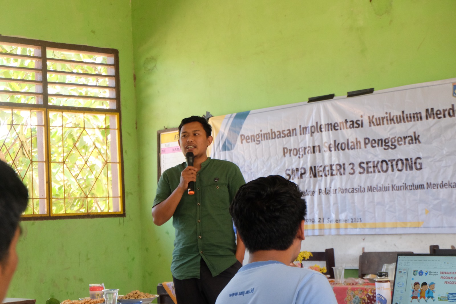 PENGIMBASAN IKM PROGRAM SEKOLAH PENGGERAK KE SDN 13 BUWUN MAS