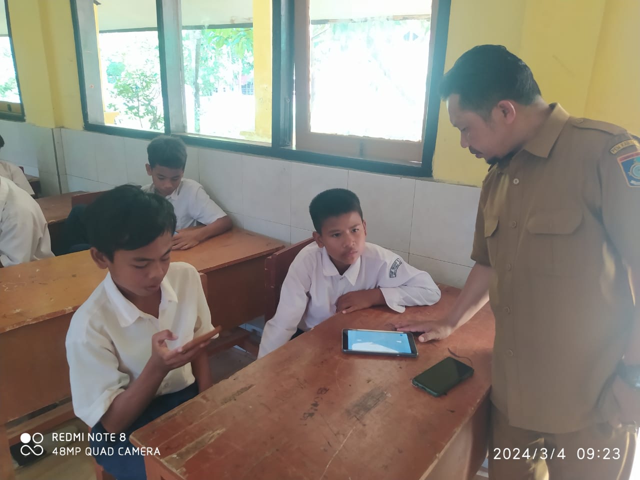 PENGENALAN GADGET DALAM PEMBELAJARAN