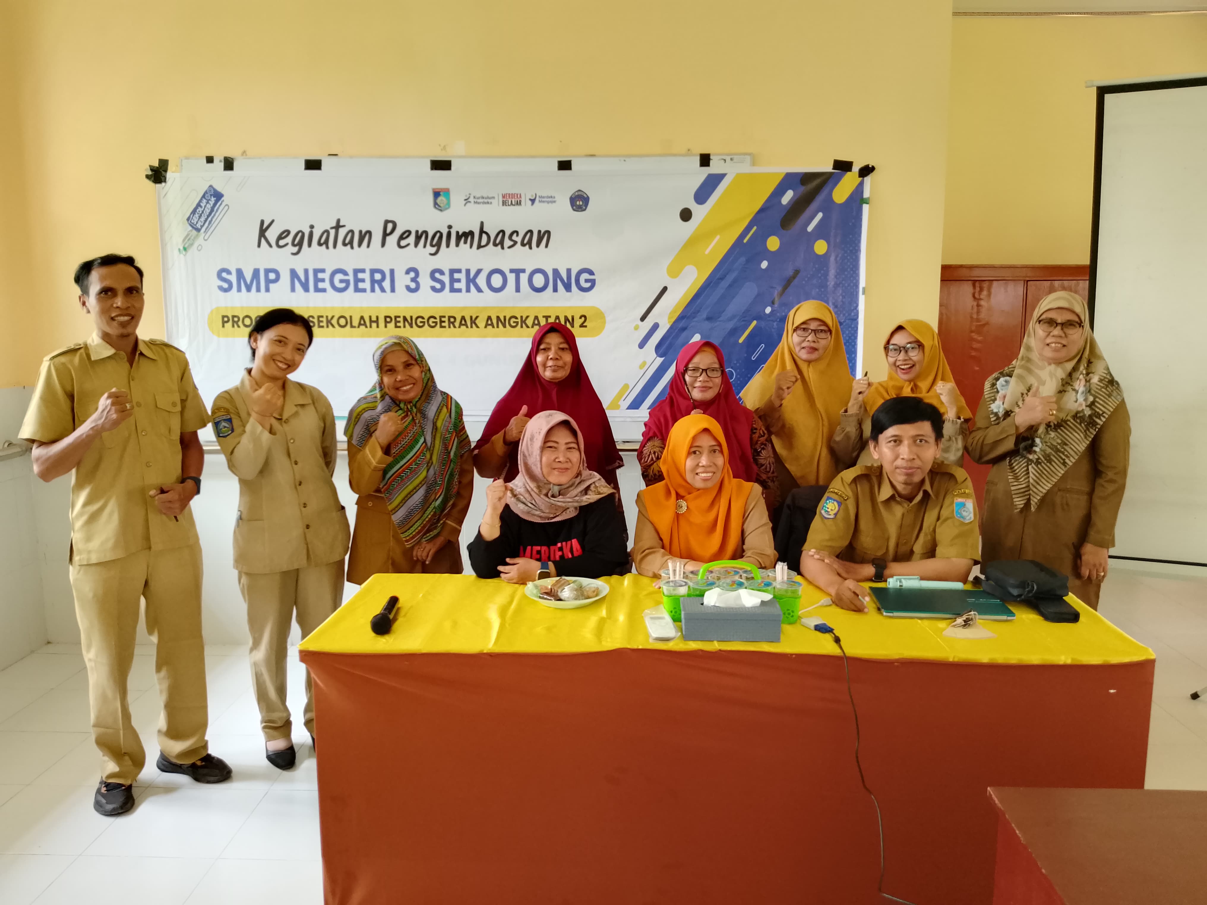 PENGIMBASAN IKM PROGRAM SEKOLAH PENGGERAK KE SMPN 4 GUNUNGSARI